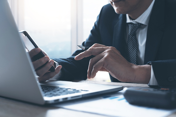 AdobeStock_215785389_retouch_600x400_L